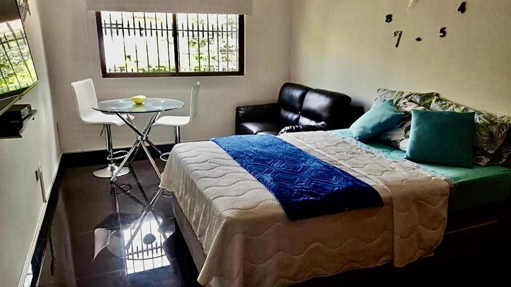 Apartaestudio Gran Ubicacion Y Aire Acondicionado Cali Luaran gambar